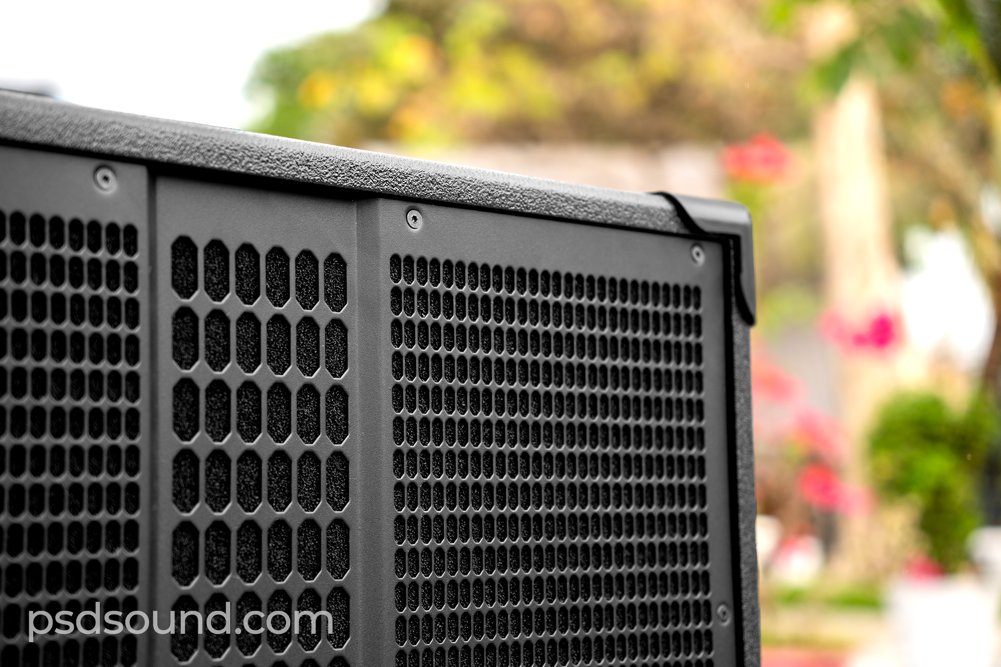 Mặt lưới của sub đơn PSD P18LX